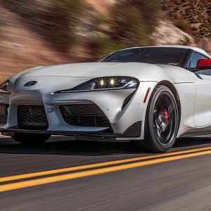 2020-Toyota-Supra-Launch-Edition-front-motion-view-2.jpg